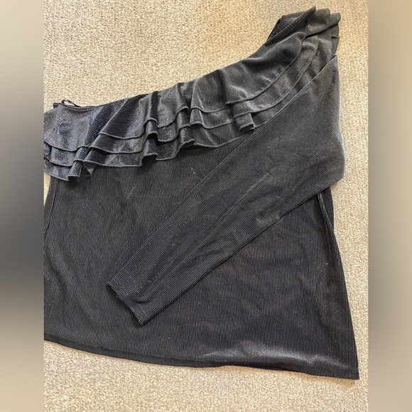 One shoulder black top size XL - Picture 1 of 3